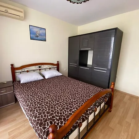 Apartment Royal Bay 2, 3