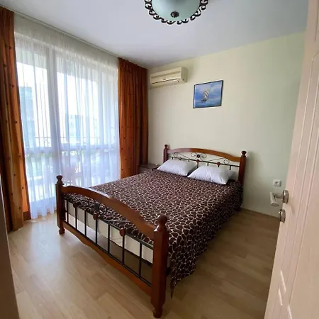 Royal Bay 2, 3 Apartment *